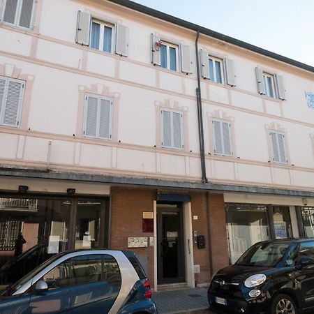 Happy House Apartman Viareggio Kültér fotó