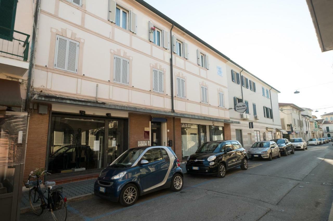 Happy House Apartman Viareggio Kültér fotó