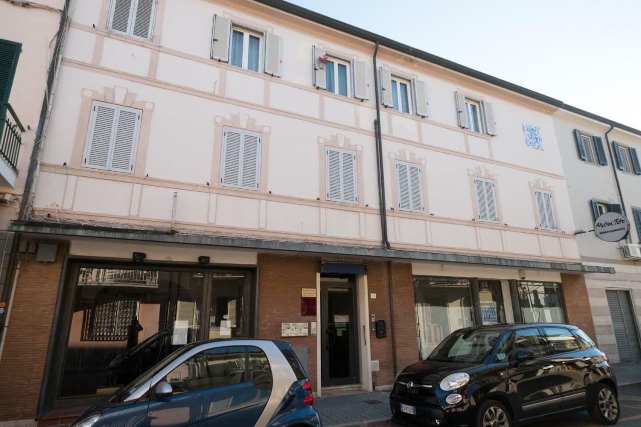 Happy House Apartman Viareggio Kültér fotó